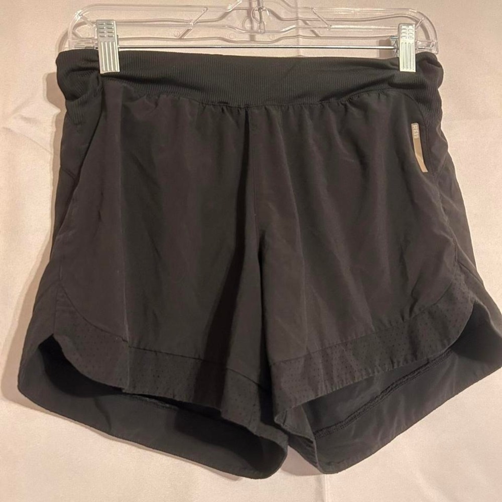 REI women's black running shorts small EUC